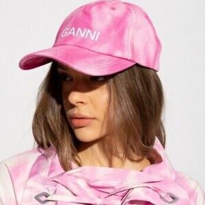 NWT Ganni Bucket Hat in Light Pink Terry cloth. Size M/L. Bright pink logo. GANNI Bucket Hat | endource main image 3
